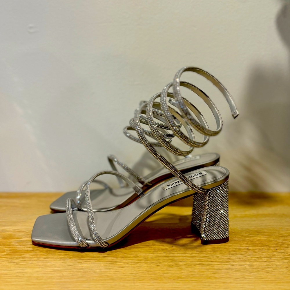Steve Madden Rhinestone heel Sandals